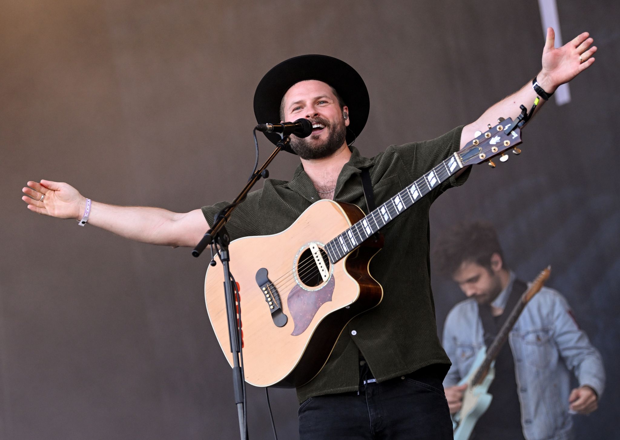 Die Berliner Band Mighty Oaks meldet sich mit neuem Album wieder zurück. (Archivbild) Foto: Britta Pedersen/dpa