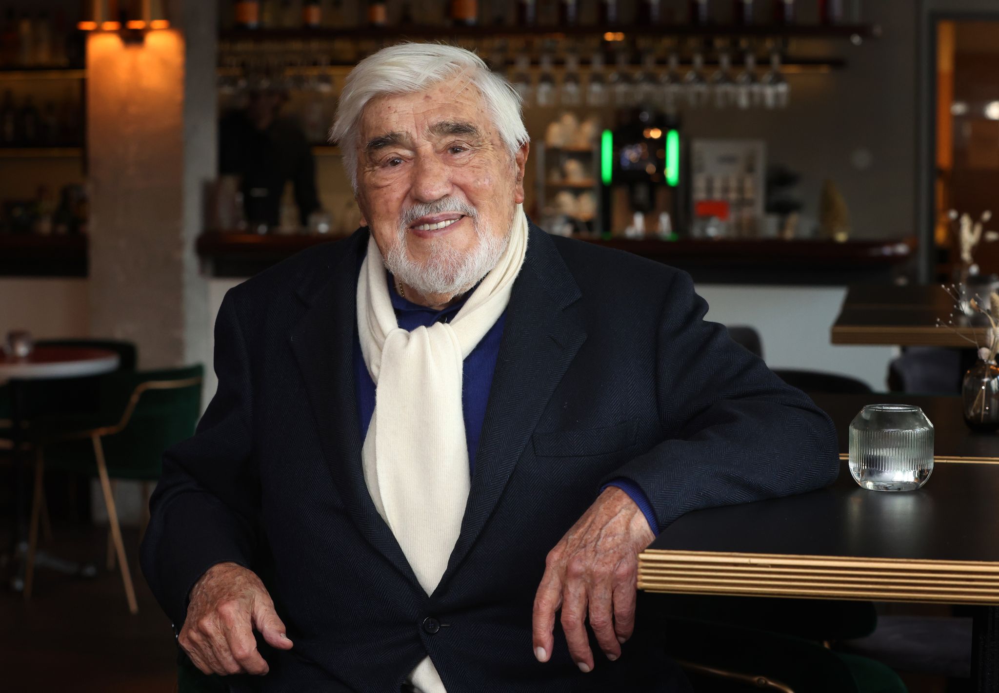 Mario Adorf bekommt den Deutschen Fernsehpreis für sein Lebenswerk. Foto: Karl-Josef Hildenbrand/dpa