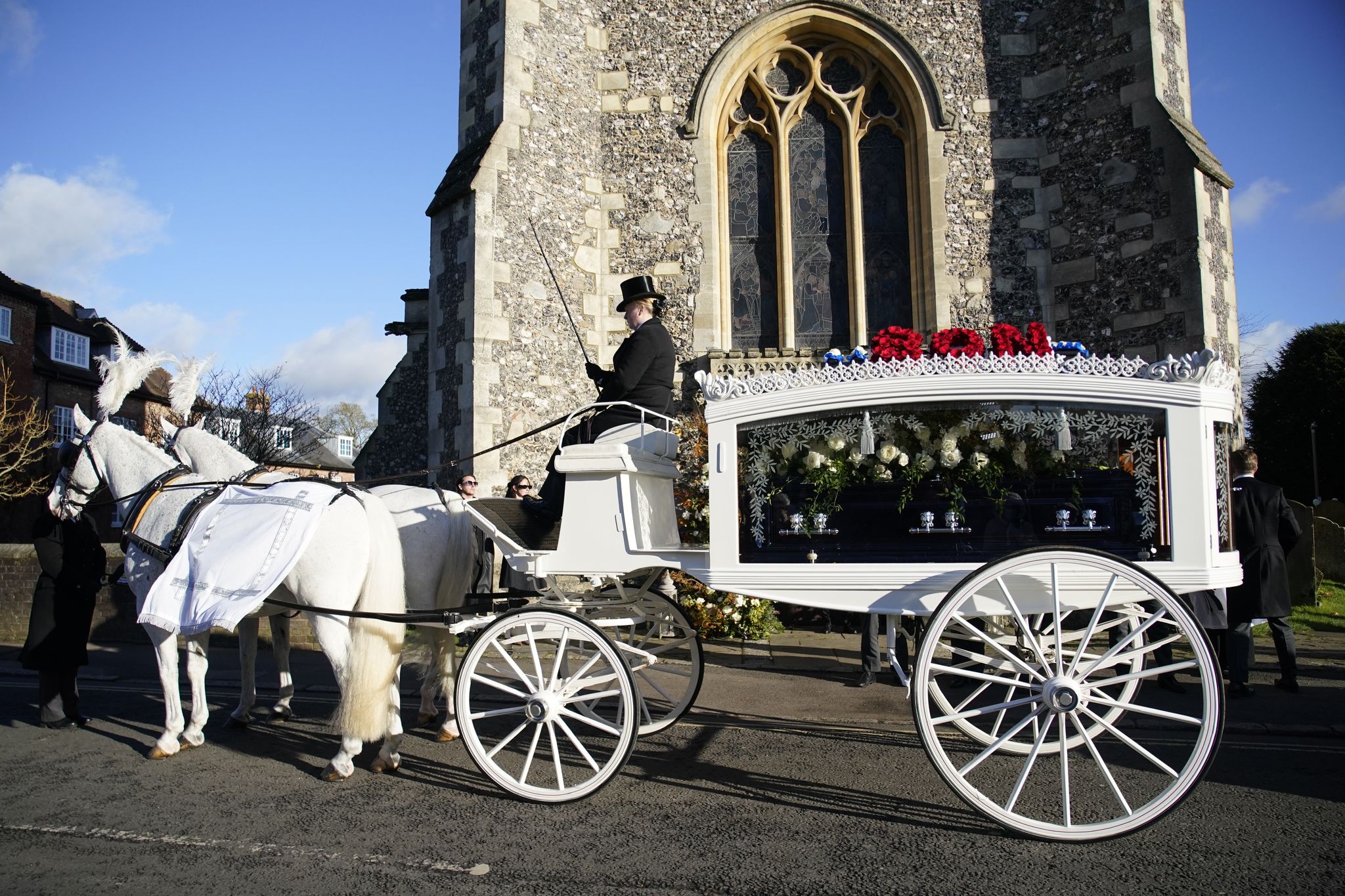 Die Trauerfeier fand in dem kleinen Ort Amersham in der Grafschaft Buckinghamshire nordwestlich von London statt Foto: Andrew Matthews/PA Wire/dpa